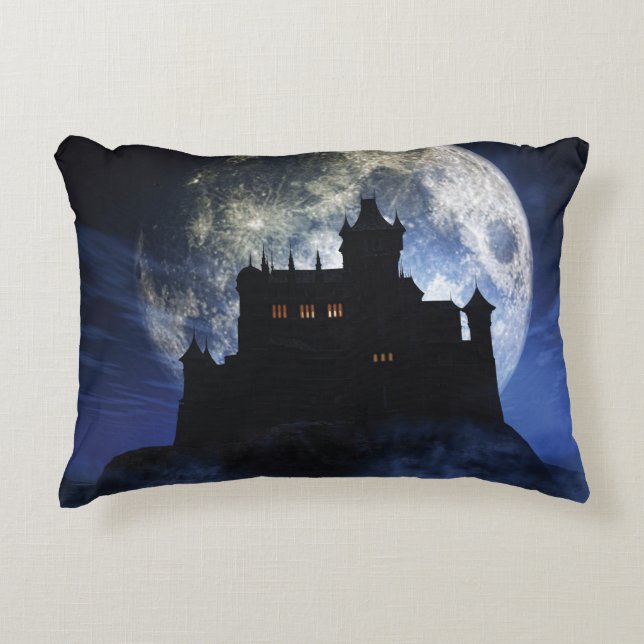 Fantasy castle nattetid prydnadskudde (Framsidan)