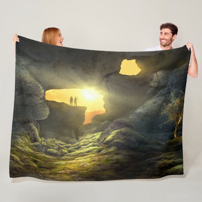 FANTASY CAVE FLEECEFILT (På plats)