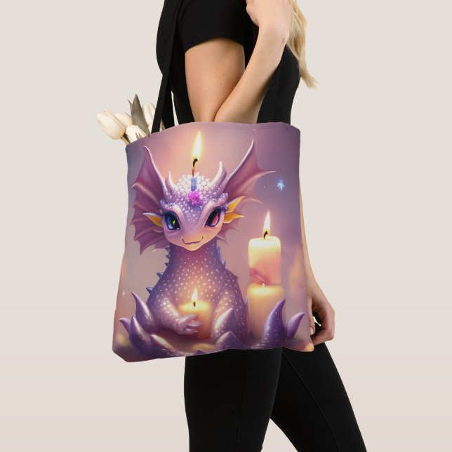Fantasy Dragon med Birthday Candles Tygkasse (Närbild)