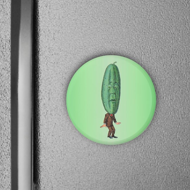 Fantasy Pickle Man Brown Kostym Magnet (Fun big green pickle head man with face in brown suit on green round magnet.)