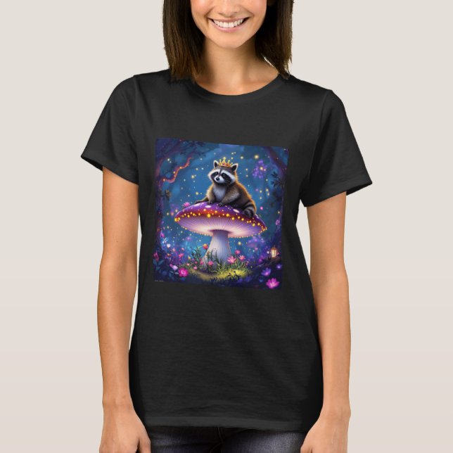 Fantasy Racoon Mushroom Crown T Shirt (Framsida)
