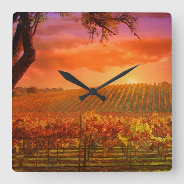 Fantasy Vineyard Clock Fyrkantig Klocka (Framsida)