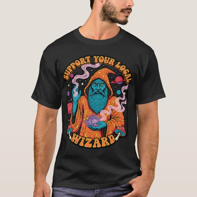 Fantasyälva som sitter med röd drak t shirt (Framsida)