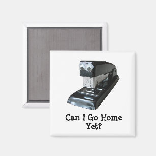 Får jag åka hem än Googly-Eyed Stapler Magnet? Magnet