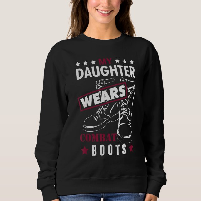 Far Militär min dotter Wears Kambat Boots T Shirt (Framsida)