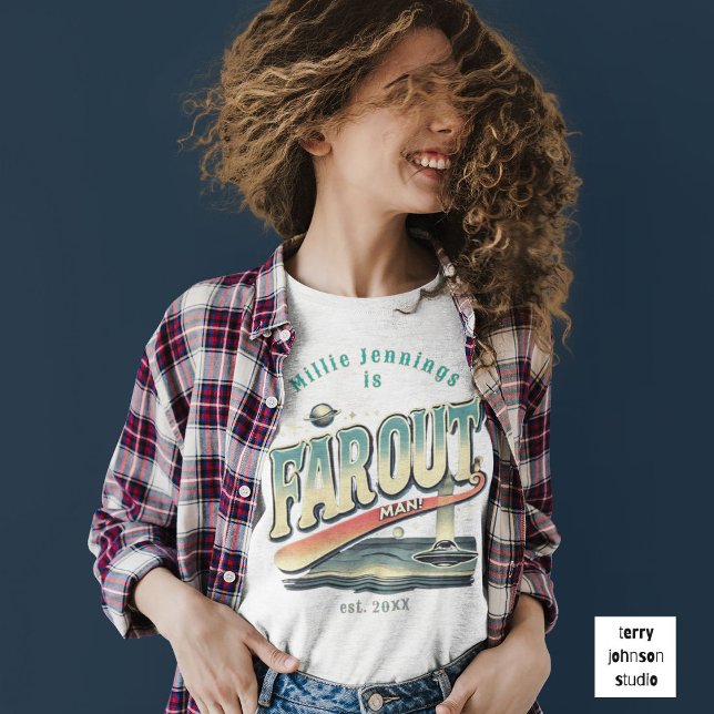 Far Out Man Retro 60's Slogan Personlig T Shirt (Skapare uppladdad)