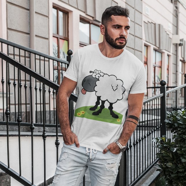 Får som fäster Tunga ut T-Shirt (Skapare uppladdad)