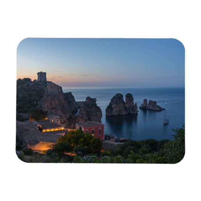 Faraglioni och Tonnara i Scopello, Sicily Magnet (Horisontell)