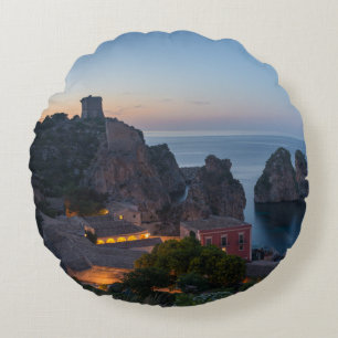 Faraglioni och Tonnara i Scopello, Sicily Rund Kudde