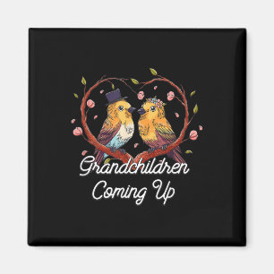 Farbarn som kommer upp i Budens mamma Weddin Magnet