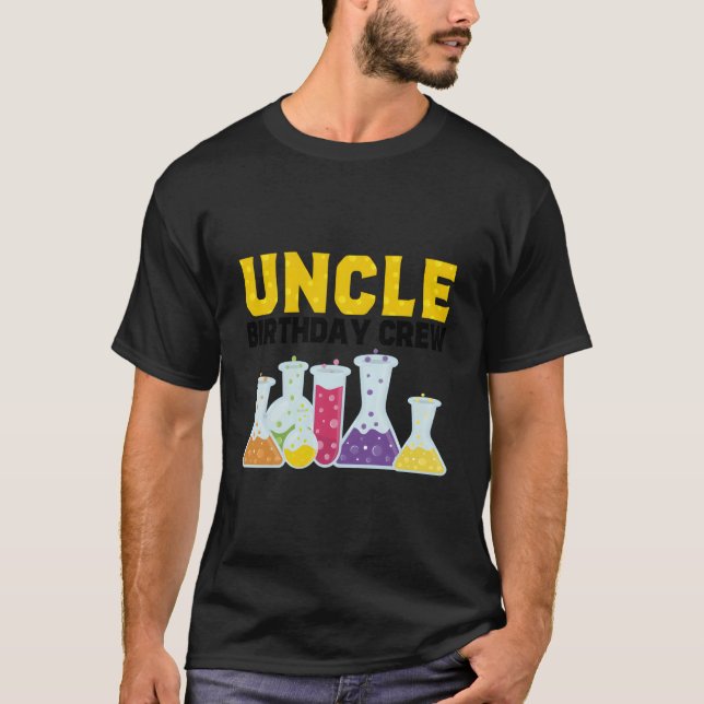 Farbror i Birthday Science Lab Assistant Matchi T Shirt (Framsida)