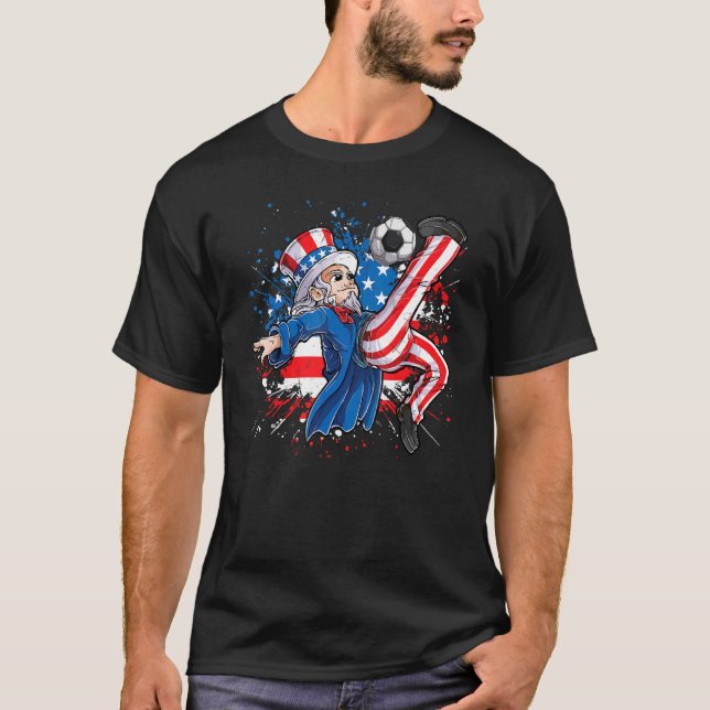 Farbror Sam spelar fotboll Amerikanska Flagga Lyck T Shirt (Framsida)