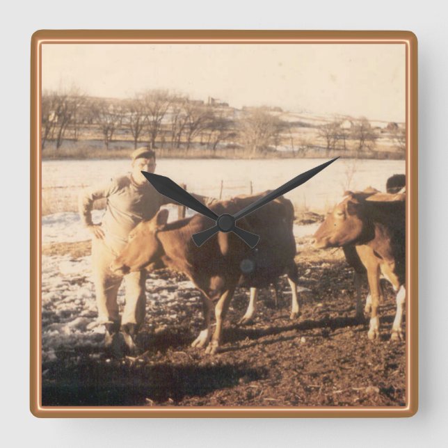 Farfar's Farm Fyrkantig Klocka (Framsida)