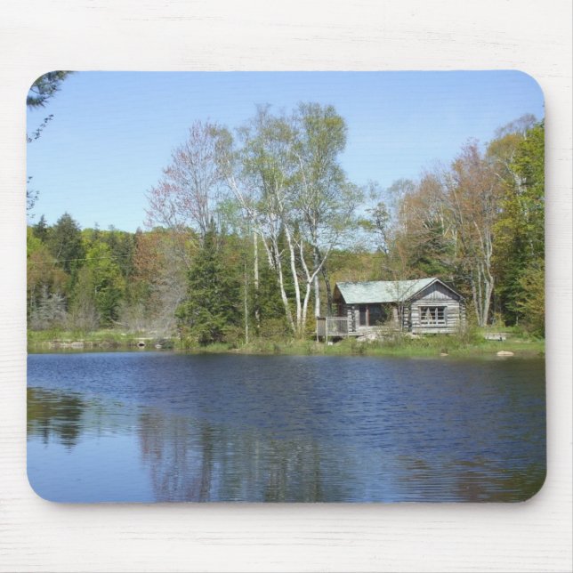 Farfars Rustic Cabin Vatten Scene Musmatta (Framsidan)