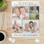 Farföräldrar Kärlek You 6 Photo Collage Pussel<br><div class="desc">Ge är världens bästa morföräldrar... ett pussel av en roligt anpassningsbar-pussel med sex fotosamlingar av deras nära och kära. Du kan anpassa dig med sex familjefotografier av barnbarn, familjemedlemmar, husdjur osv. och anpassa uttrycket till "I Kärlek You" eller "We Kärlek You", och hur de bemöts med "Grandma & Grandpa", "Mamma...</div>