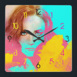 Färg Abstrakt, puckelkvinna, köldknäpp på kvadrat Fyrkantig Klocka<br><div class="desc">- Vackra Abstrakter på pop-konstkvinnan,  Square Clock. Färgfull atmosfär av rosa,  blått och gult.
- Original Digital teckning av Raphael Studio - "Intense".
- Elegant,  konstnärlig och unik utformning.</div>