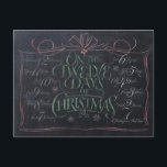 Färg Chalkboard Lettering "12 juldagar" Helg Vykort<br><div class="desc">Fashionable and roligt chalkboard-vykort. Det får folk att bryta ut i sång.. "Fem Guld Ringar... " Ställe i en liten träbräda ram och det skulle vilja ha en riktig skifferbräda - perfekt för dekorering.</div>