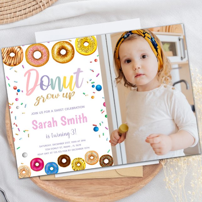 Färg Donut Birthday-inbjudningar med foto Inbjudningar (Colors Donut Birthday Invitations with photo)