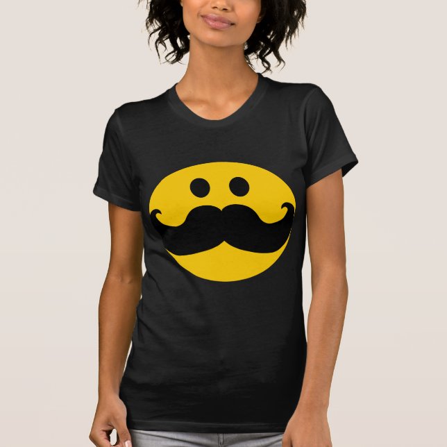 Färg för mustaschanpassadebakgrund) t shirt (Framsida)