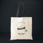 Färg Hawaii Destination Wedding Bag. Tygkasse<br><div class="desc">Bröllop helg hälsar med sig en presentpåse för gäster från byn till bröllop, med en bild av Hawaii. Du kan redigera färg för vilken del som helst av den här designen och flytta hjärtat till bröllop. Om du vill ändra färg klickar du på Anpassa och "redigera med verktyg i designen"....</div>
