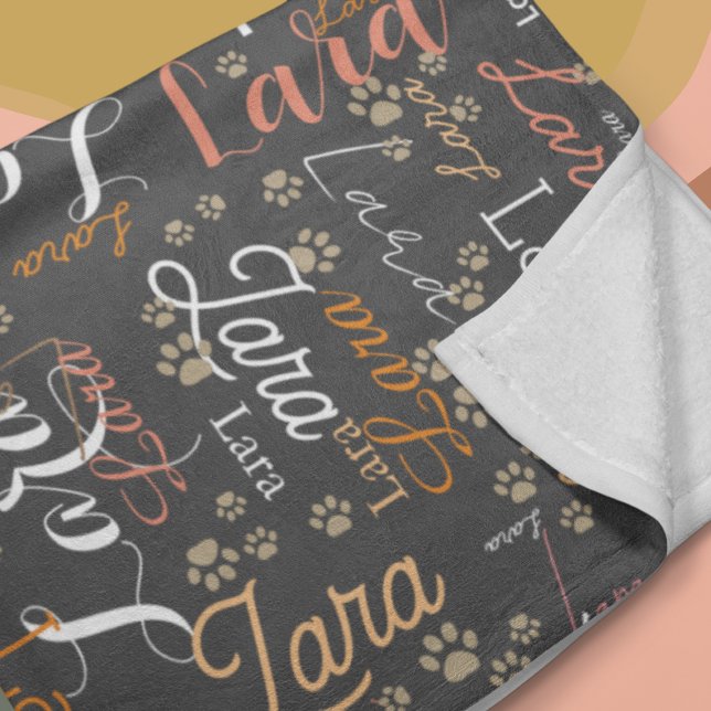 Färg Hund Namn & Puppy Tassar över hela mörken grå Fleecefilt (Skapare uppladdad)