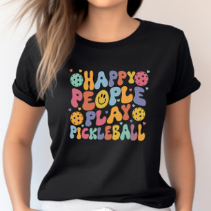 Färga Lycklig People Play Pickleball T Shirt