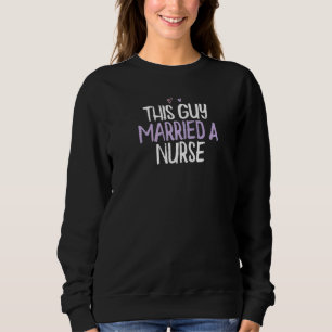 Färgad Heart den här killen gifte sig med en sjuks T Shirt