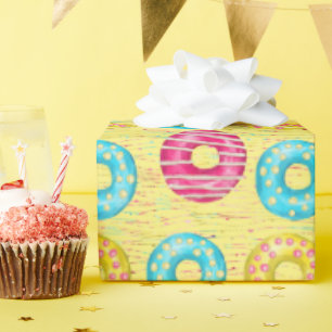 Färgad Iced Donuts Birthday Presentpapper