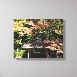 Färgad Maple Träd och Rest House Canvastryck