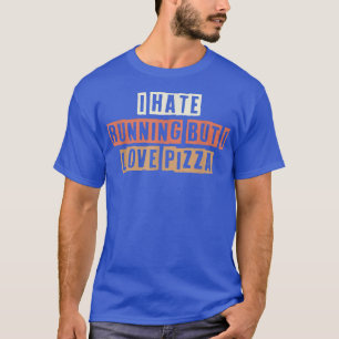Färgad Retro... Jag hatar att springa, men jag Kär T Shirt