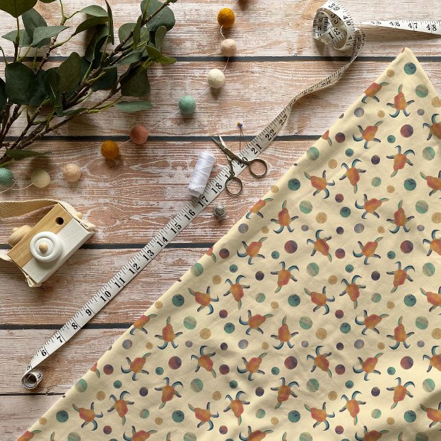 Färgade getter och Polka dots på Cream Patterned Tyg (Skapare uppladdad)