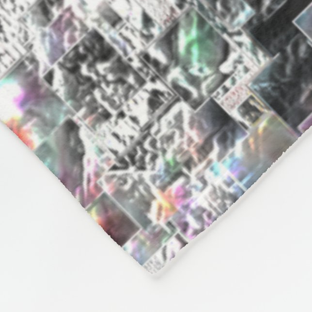 Färgaden ser ut som kvadratiska dvd-klipp, grov mo fleecefilt (Hörn)