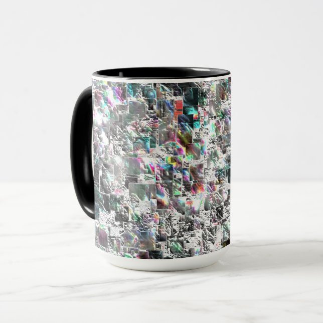 Färgaden ser ut som kvadratiska dvd-klipp, grov mo mugg (Framsida vänster)