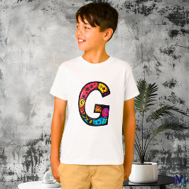 Färgämnen och Roligt Monogram G Tribal och Doodle T Shirt