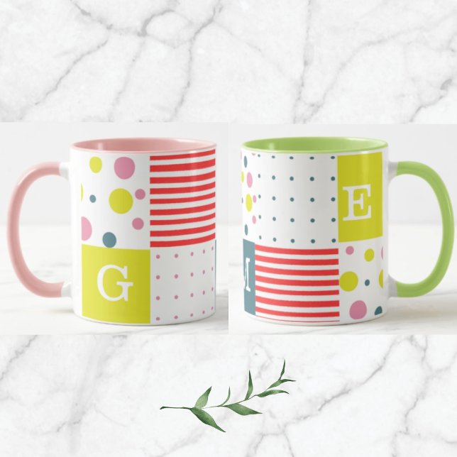 Färgämnen och söt monogram l Dots l Rosa l Blue Mugg (Skapare uppladdad)