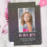 Färgämnet Grått Stars Birthday Kids Girl Photo Tack Kort<br><div class="desc">Färdigt Grått Stars Birthday Kids Girl Photo Tackto You Card. Tack för din rosa-födelsedag för dina vänner och din familj. Ladda upp fotot och anpassa kortet med ditt namn och din text. Kortet har färgstarka stjärnor och fläckar. Underbart som tack för att du fick kort för flickor.</div>