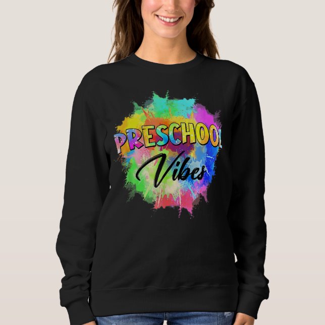 Färgämnet Preschool Vibes Lärare Student tillbaka  T Shirt (Framsida)