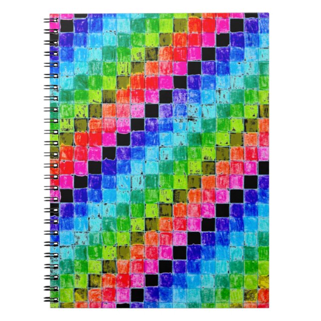 Färgat i grafpapper kvadrerar anteckningsbok med spiral (Framsidan)