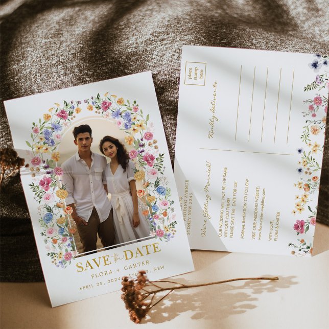 Färgat Wildblomsterträdgårdsfoto Spara datumet Meddelande Vykort (Skapare uppladdad)