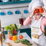 Färgbelagd, genomskinlig och välfylld med pumpgift barnförkläde<br><div class="desc">Bästa gåva för dina vänner och din familj,  Thanksgiving för Personlig med Färg hösten som är både glad och välkommen. Happy thanksgiving Idéer för att dekorera dig hemma på Thanksgivingen</div>