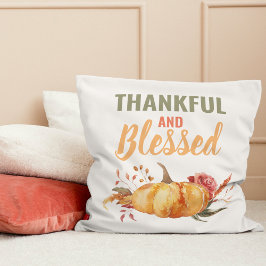 Färgbelagd, genomskinlig och välfylld med pumpgift kudde