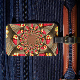 Färgbelyst rött ljus: Jordgubbe Kaleidoscope Art Bagagebricka