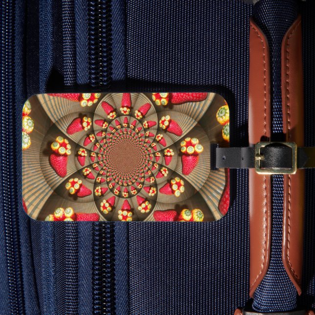 Färgbelyst rött ljus: Jordgubbe Kaleidoscope Art Bagagebricka (Framsida Insitu 4)