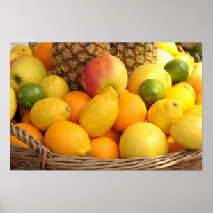 Färgbild av basket med frukt poster