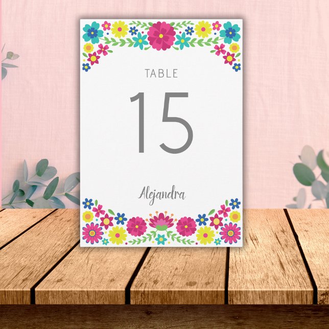 Färgblommor quinceañera-BORDSNUMMER Inbjudningar (Skapare uppladdad)