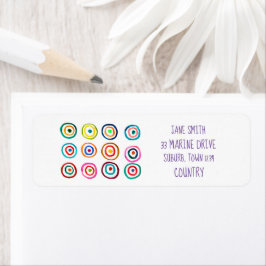 Färgcirklar med regnbåge del vattenfärg returadress etikett