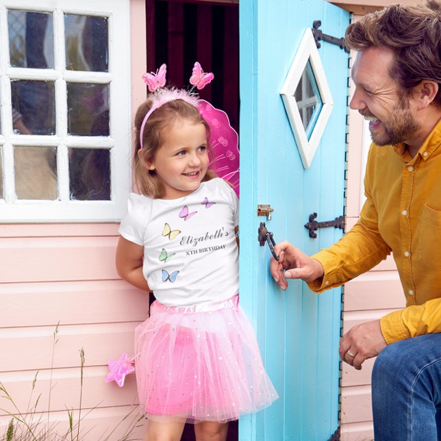 Färgfjärilar, födelsedag t shirt (Skapare uppladdad)