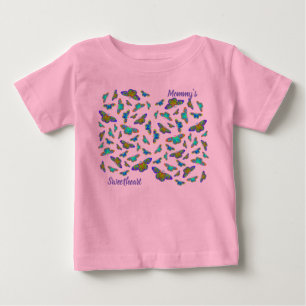 Färgfjärilar på baby rosa - baby T-Shirt