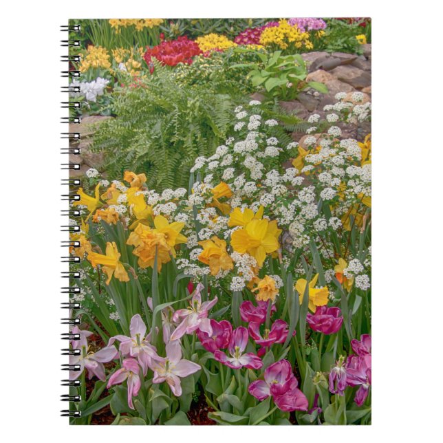 Färgfläckad Vår blommor i fullt Anteckningsbok (Framsidan)