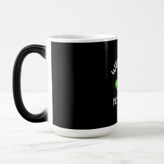 Färgfläckfåglar vill ha lite magisk mugg